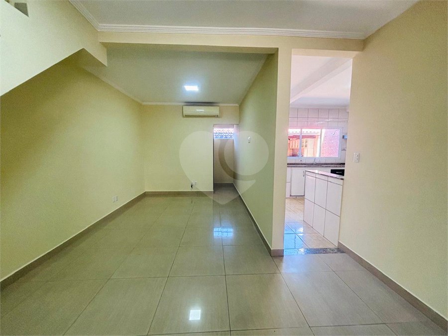 Casa para alugar com 3 quartos, sendo 1 suíte,  em Wanel Ville, Sorocaba, SP