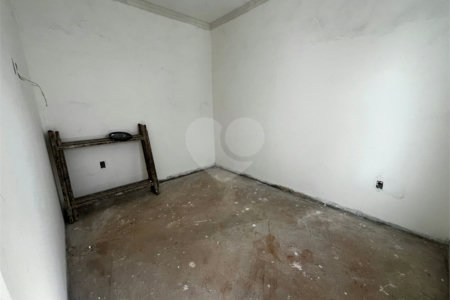 Casa à venda com 3 quartos, sendo 1 suíte, no condomínio Lago dos Ipês, Itapetininga - SP