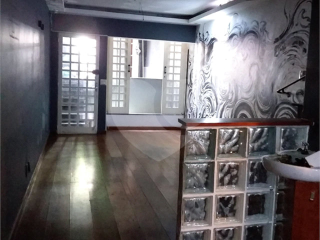 Sobrado à venda com 3 quartos em Moema, São Paulo, SP