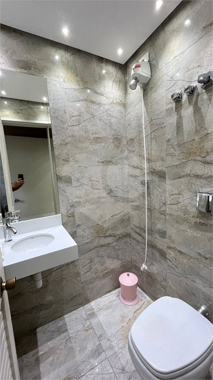 Apartamento à venda com 4 suítes em Vila Suzana, São Paulo, SP
