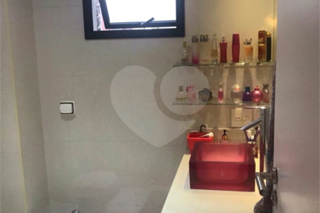 Apartamento à venda com 3 suítes em Vila Regente Feijó, São Paulo, SP