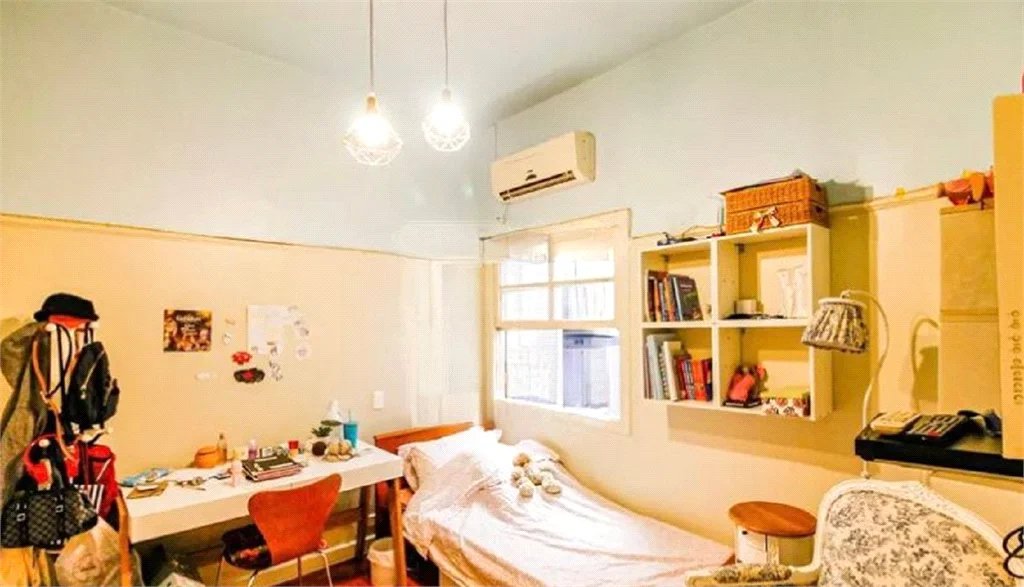 Sobrado à venda com 4 quartos, sendo 1 suíte, em Vila Cordeiro, São Paulo, SP