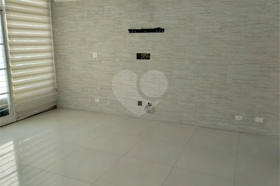 Casa à venda com 3 quartos, sendo 1 suíte,  em Vila Mariana, São Paulo, SP