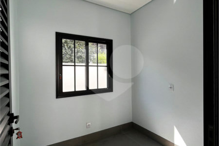 Casa à venda com 4 quartos, sendo 2 suítes,  no condomínio Florais Itália, Cuiabá - MT