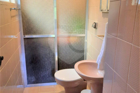 Sobrado à venda com 4 quartos, sendo 2 suítes, em Alto da Boa Vista, São Paulo, SP