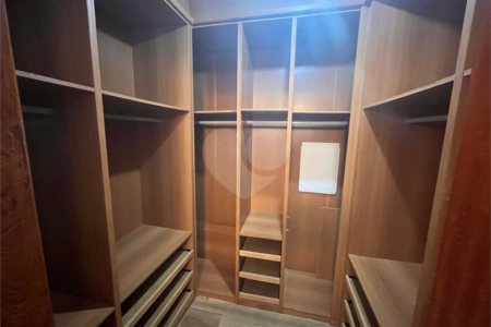 Sobrado à venda com 3 quartos, sendo 1 suíte, em Cidade Parquelandia, Mogi das Cruzes, SP