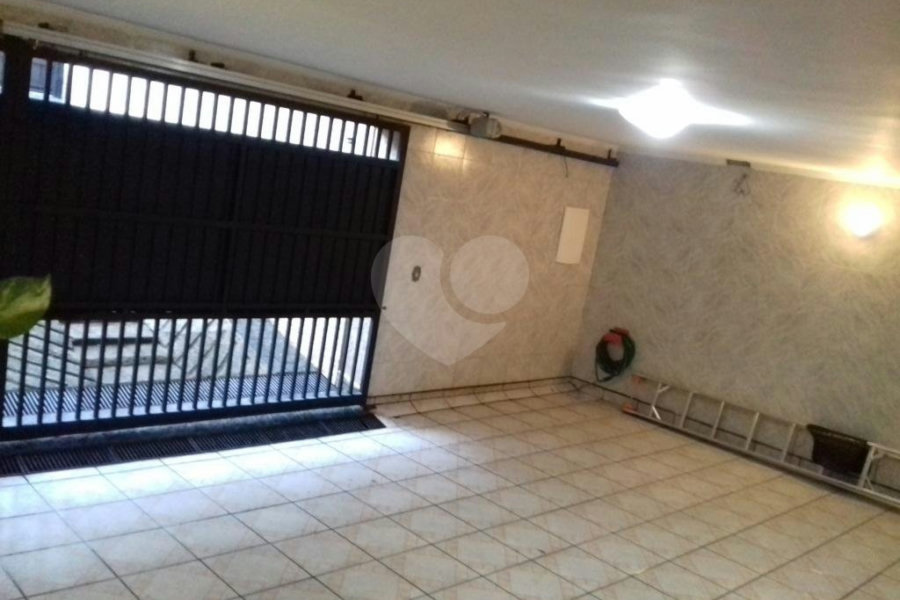 Sobrado à venda com 4 quartos, sendo 2 suítes, em Vila Irmãos Arnoni, São Paulo, SP