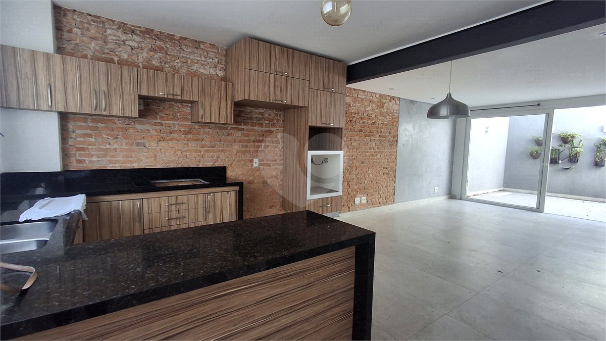 Casa de Vila à venda com 2 quartos, sendo 1 suíte, em Alto da Boa Vista, São Paulo, SP