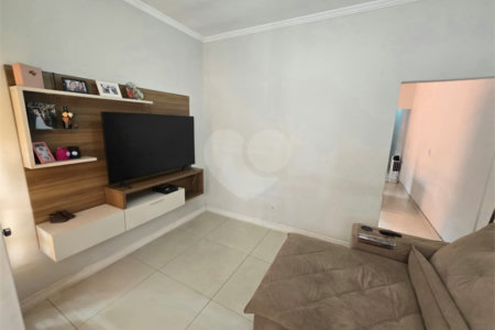 Casa à venda com 2 quartos em Vila Carvalho, Itapetininga, SP