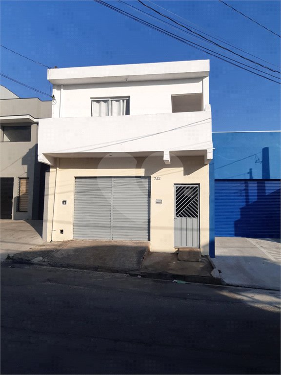 Sobrado à venda com 3 quartos em Loteamento Terras de São Pedro e São Paulo, Salto, SP
