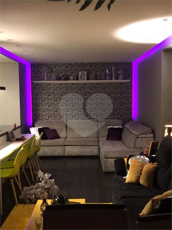 Apartamento à venda com 3 quartos, sendo 1 suíte,  em Vila Anastácio, São Paulo, SP