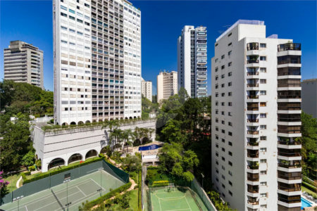 Apartamento à venda com 4 quartos, sendo 2 suítes, em Real Parque, São Paulo, SP