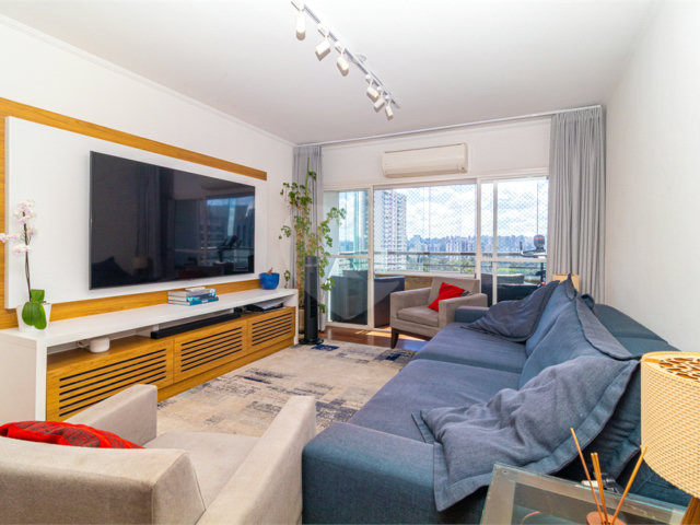 Apartamento à venda com 3 quartos, sendo 1 suíte,  em Alto da Boa Vista, São Paulo, SP
