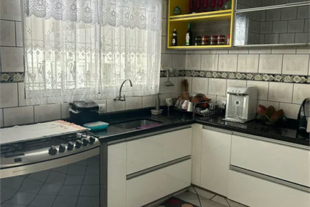 Casa à venda com 3 quartos, sendo 1 suíte,  em Jardim Capão Redondo, São Paulo, SP