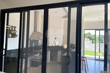Casa à venda com 3 suítes no condomínio Terras de Santa Teresa, Itupeva - SP