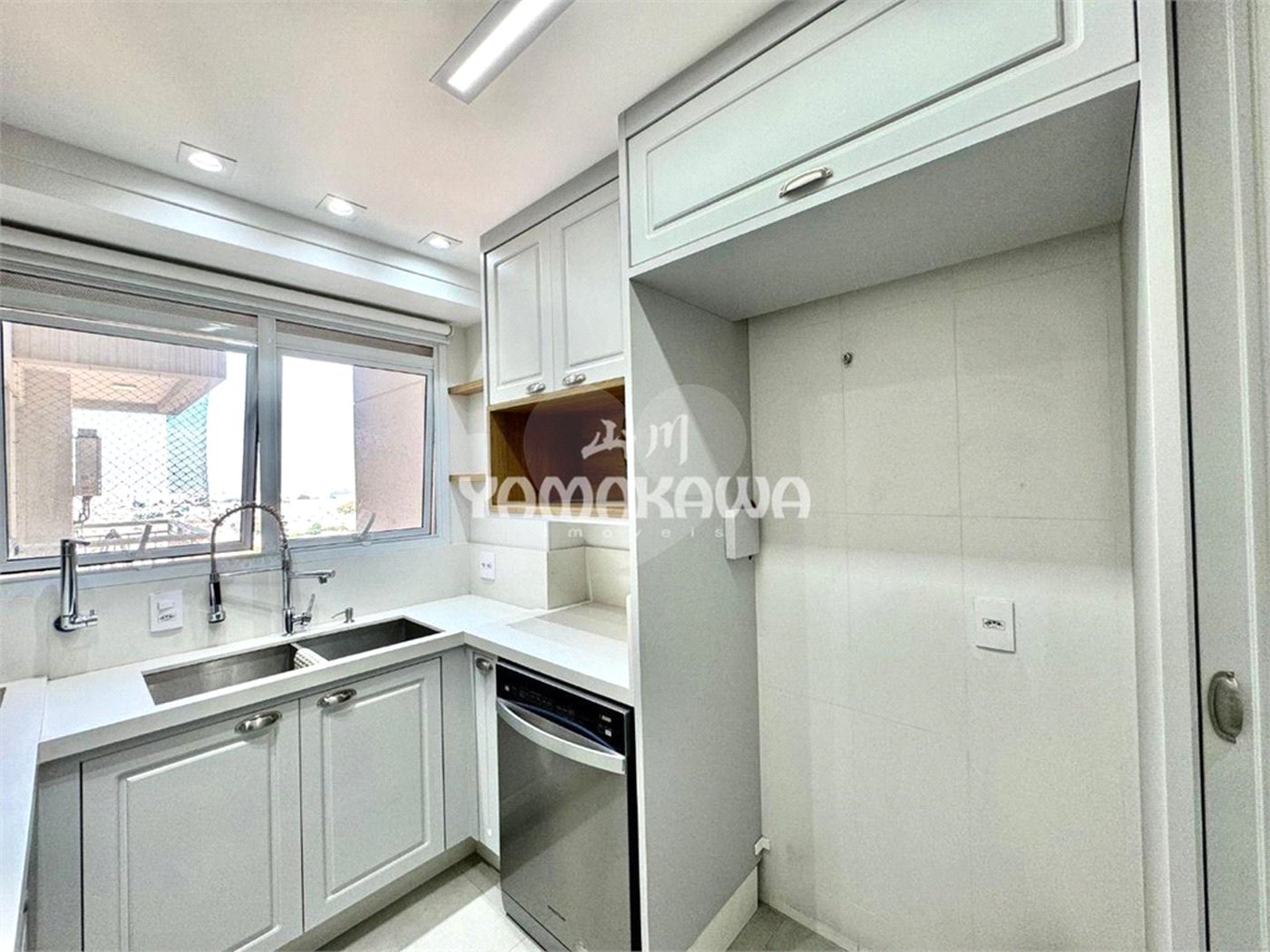 Apartamento à venda com 3 suítes em Vila Regente Feijó, São Paulo, SP