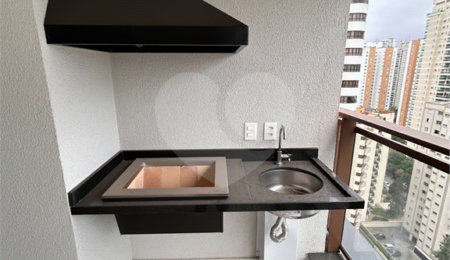 Apartamento à venda com 2 suítes em Campo Belo, São Paulo, SP