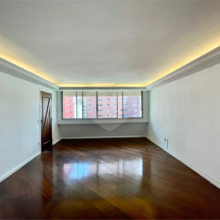 Apartamento à venda com 3 quartos, sendo 1 suíte, em Itaim Bibi, São Paulo, SP