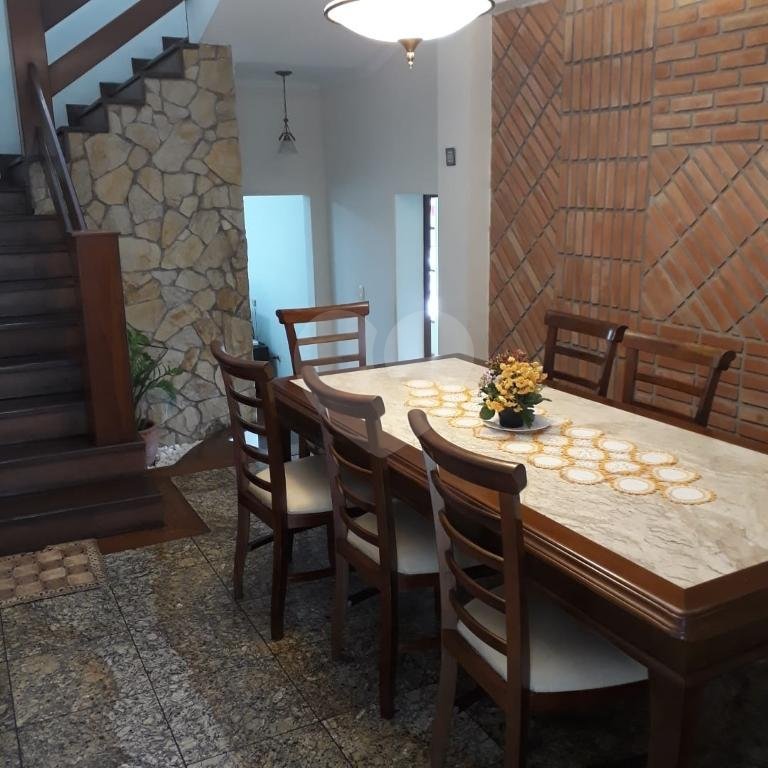 Sobrado à venda com 3 suítes em Santa Teresinha, São Paulo, SP