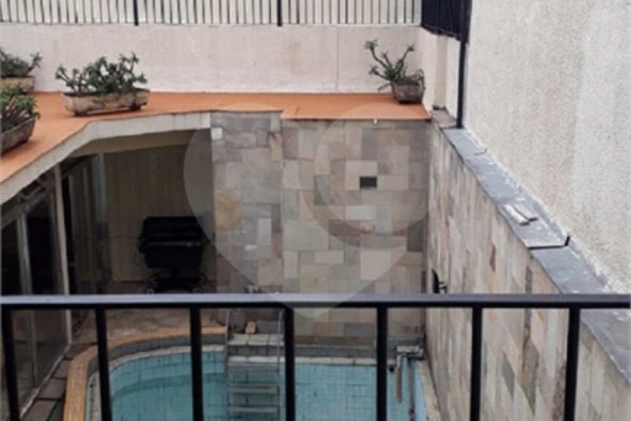 Sobrado à venda com 4 quartos, sendo 1 suíte, em Ipiranga, São Paulo, SP