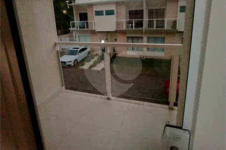 Casa à venda com 2 suítes em Jardim Adalgisa, Caraguatatuba, SP