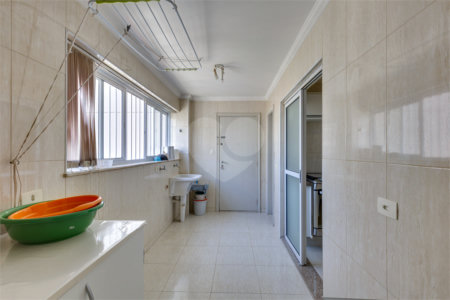Apartamento à venda com 4 quartos, sendo 1 suíte, em Alto da Boa Vista, São Paulo, SP