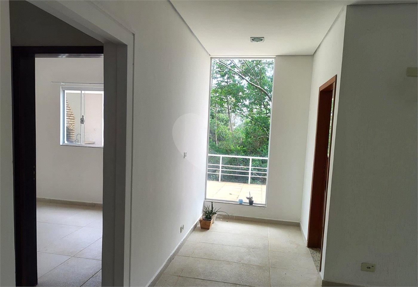 Casa à venda com 3 quartos, sendo 1 suíte, no condomínio Clube Florada Suzano, Suzano - SP