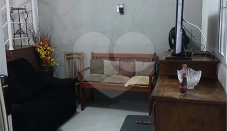 Sobrado à venda com 3 quartos, sendo 1 suíte,  em Villa Di Cesar, Mogi das Cruzes, SP
