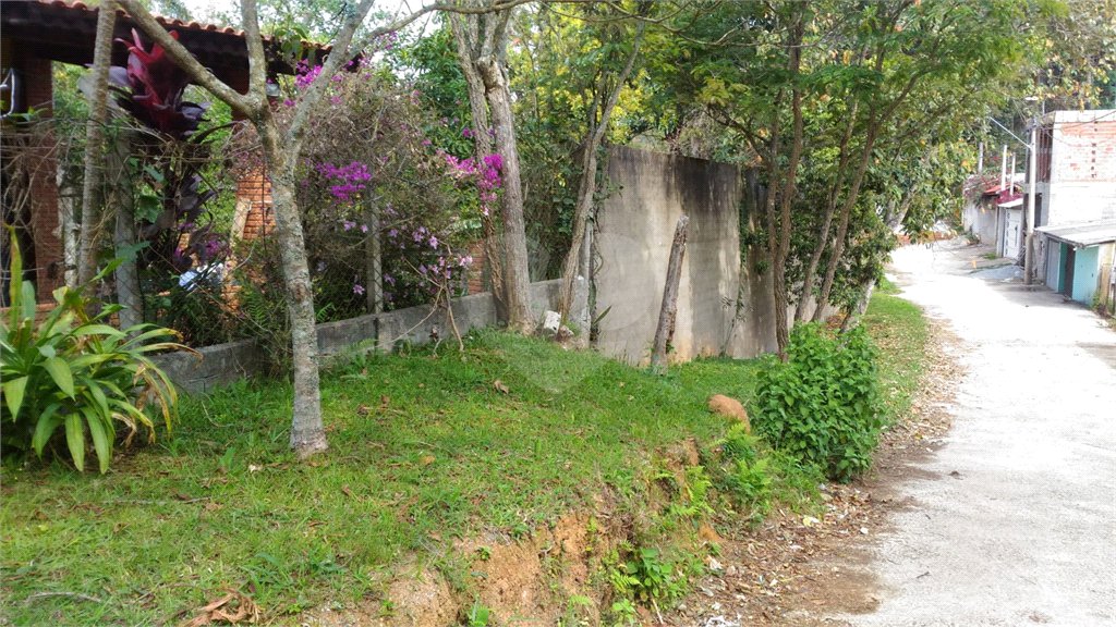 Casa à venda com 3 quartos, sendo 1 suíte,  em Jundiaizinho (terra Preta), Mairiporã, SP