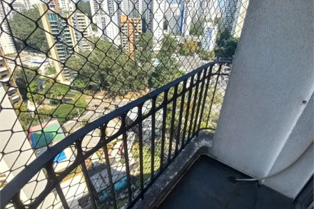 Apartamento à venda com 3 quartos, sendo 1 suíte,  em Vila Andrade, São Paulo, SP