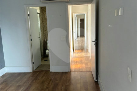 Apartamento à venda com 3 quartos, sendo 1 suíte, em Brooklin Paulista, São Paulo, SP