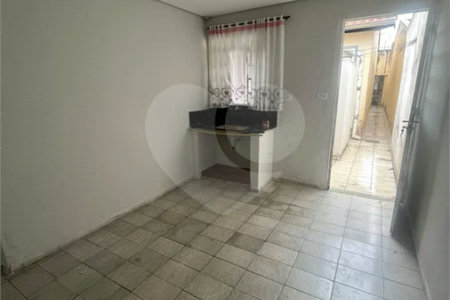 Casa de fundos para locação Jardim Juscelino Kubitschek