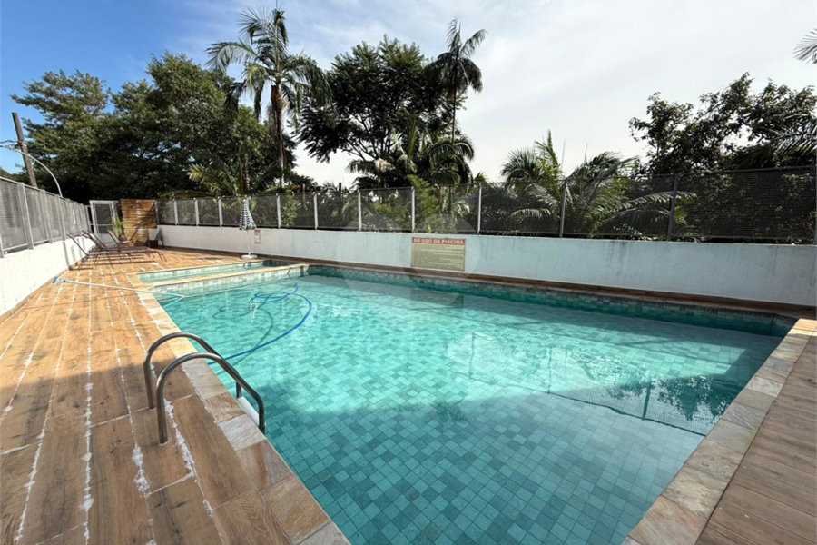 Casa à venda com 2 suítes no condomínio Village Palmas, São Paulo - SP