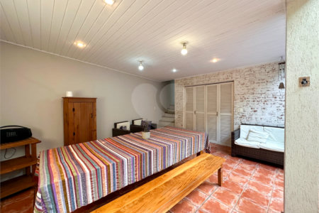 Casa à venda com 3 quartos, sendo 1 suíte,  no condomínio Barão do Triunfo, São Paulo - SP