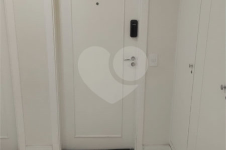 Apartamento à venda com 2 quartos em Parque Reboucas, São Paulo, SP