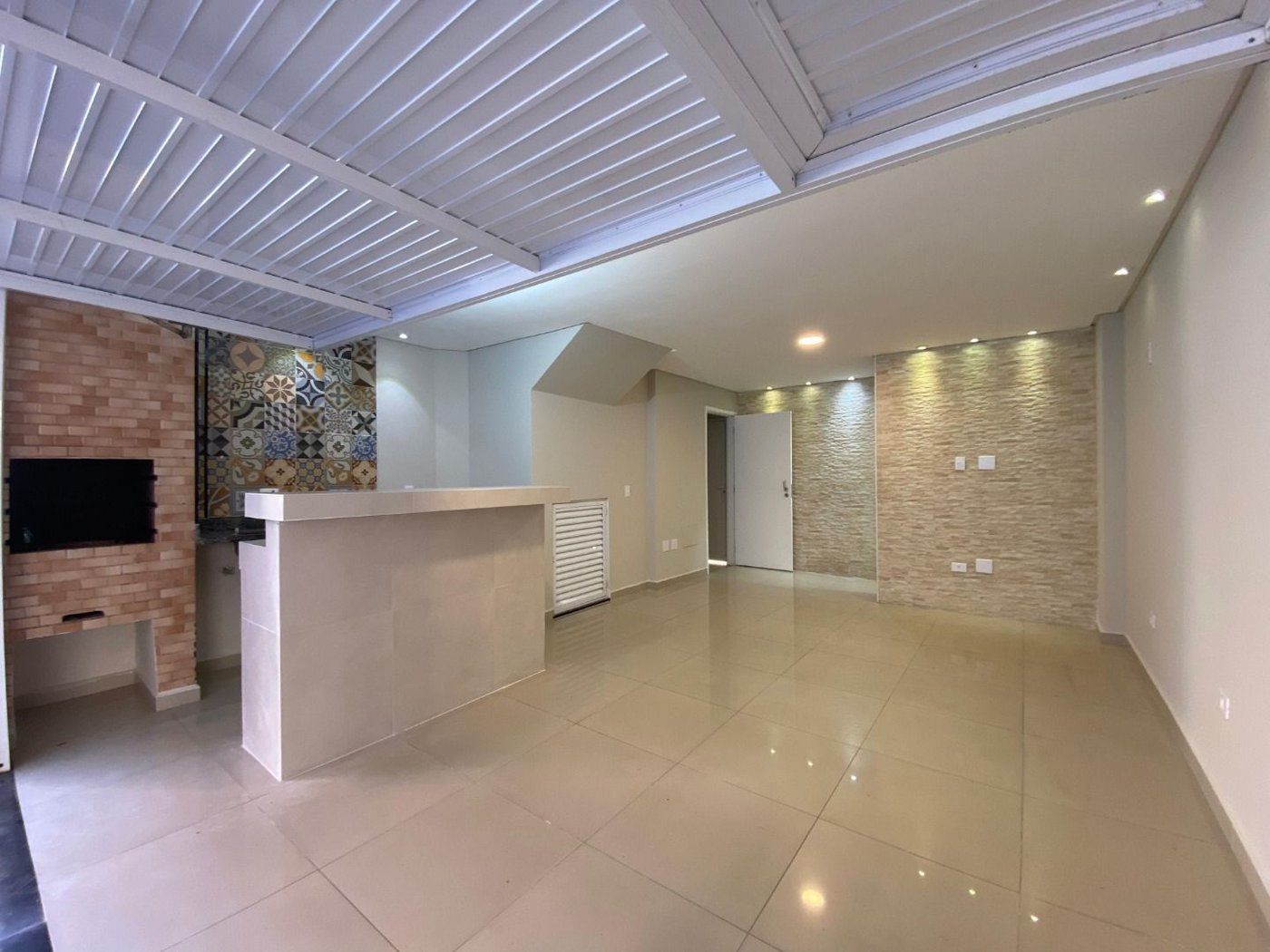 Casa com 2 dormitórios à venda, 106 m² por R$ 580.000,00 - Marapé - Santos/SP