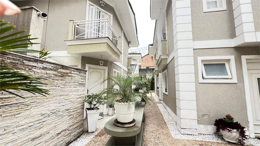 Casa à venda com 3 quartos, sendo 1 suíte, no condomínio Villagio Tramway, São Paulo - SP