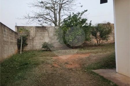 Chácara à venda com 4 quartos, sendo 1 suíte, em Vila Santa Helena, Atibaia, SP