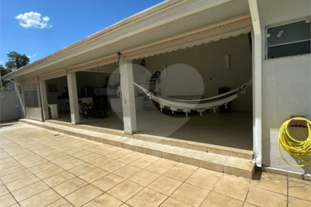 Casa à venda com 4 suítes no condomínio Aruã Lagos, Mogi das Cruzes - SP