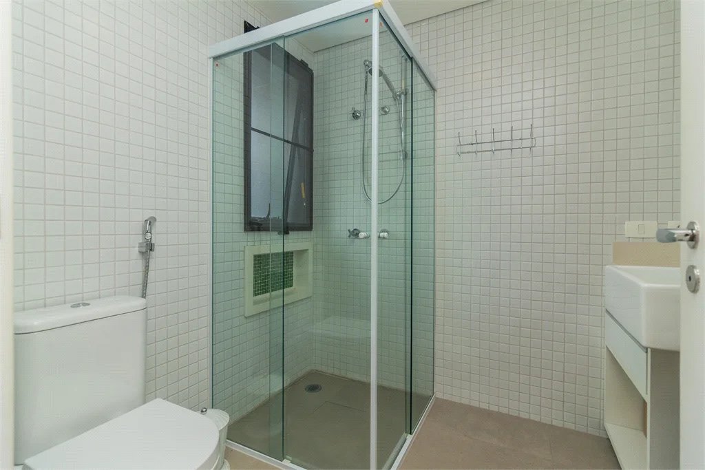 Apartamento à venda com 3 suítes em Jardim das Bandeiras, São Paulo, SP