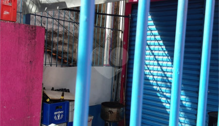 Sobrado à venda com 20 quartos em Jardim Peri, São Paulo, SP