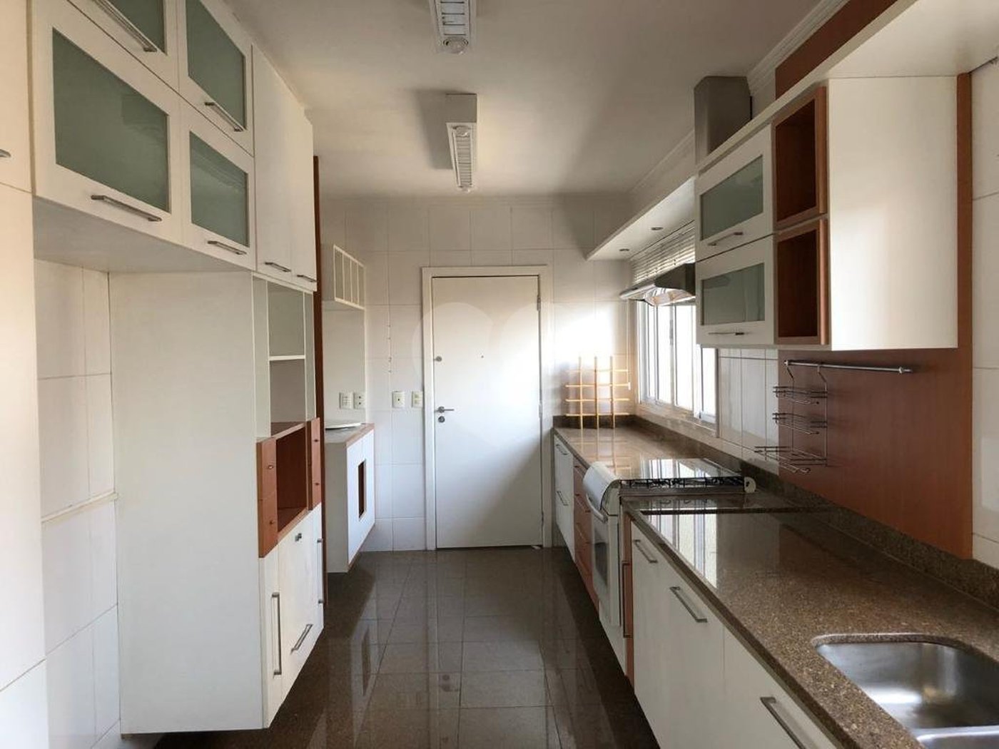 Apartamento à venda com 3 suítes em Vila Suzana, São Paulo, SP