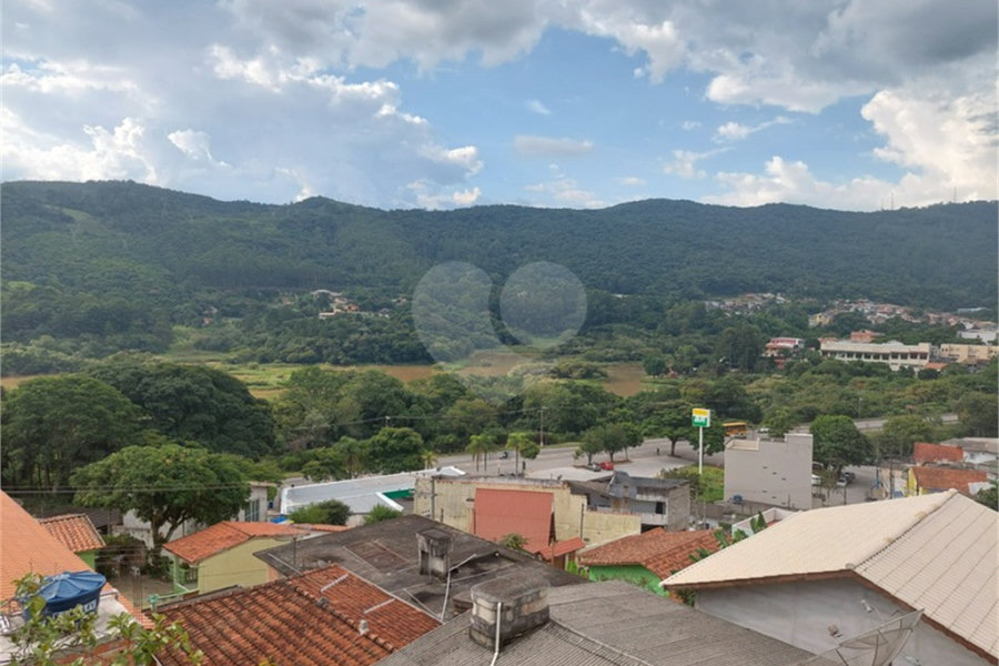 Casa à venda com 4 quartos, sendo 1 suíte, em Lavapés, Mairiporã, SP