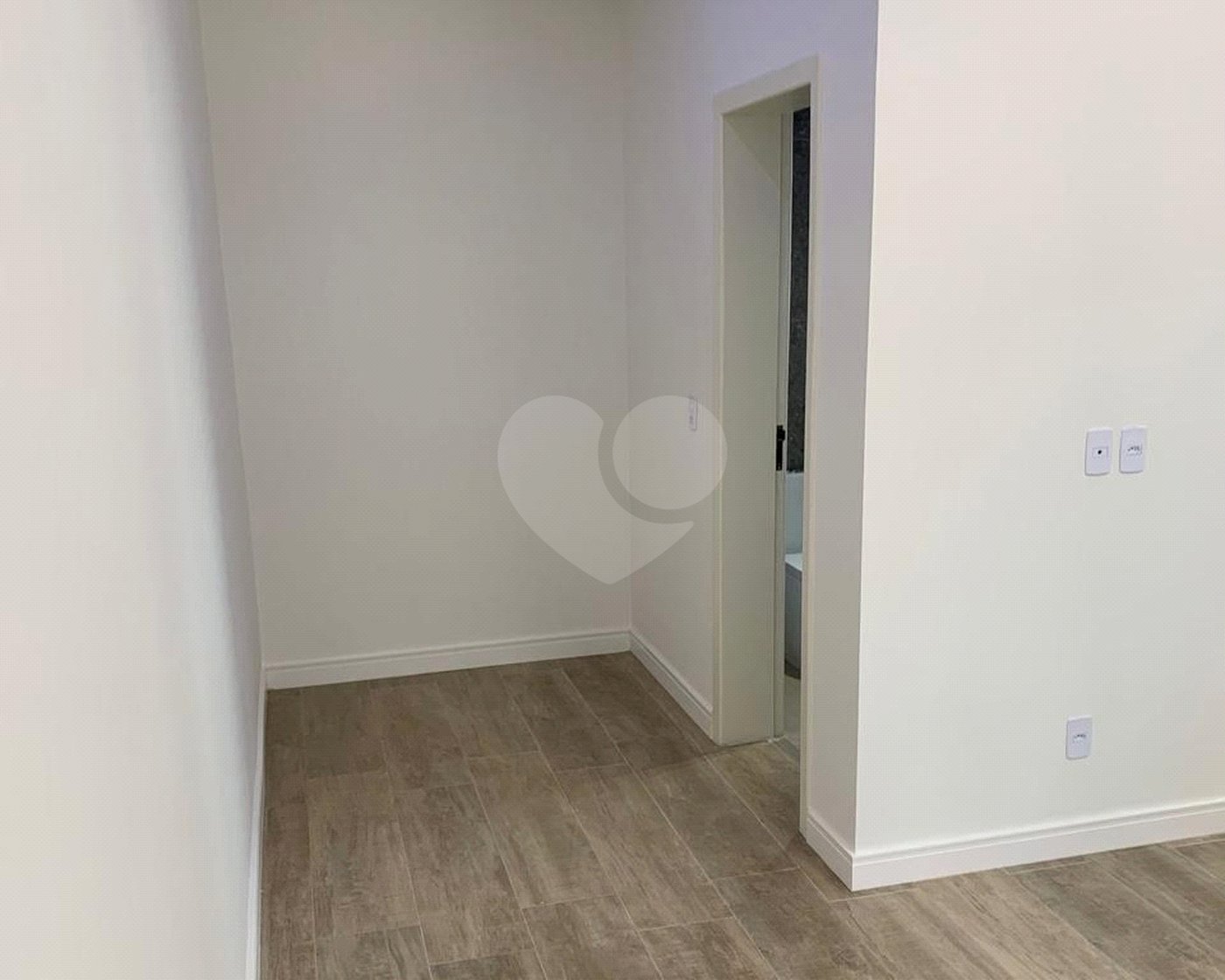 Casa à venda com 3 suítes no condomínio Village Ipanema I, Araçoiaba da Serra - SP