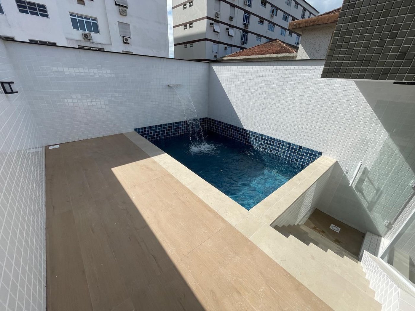 Casa com 4 dormitórios à venda, 234 m² por R$ 1.650.000,00 - Embaré - Santos/SP