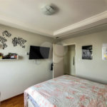 Apartamento de 143m² com 3 dormitórios e 2 vagas de garagem.