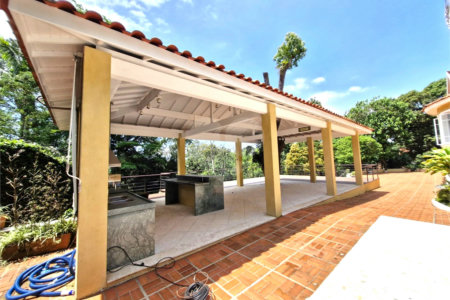 Casa à venda com 4 suítes no condomínio Chácara Flora, São Paulo - SP