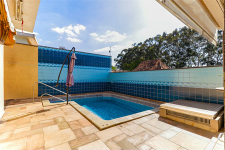 Casa Térrea à venda com 4 suítes em Alto da Lapa, São Paulo, SP