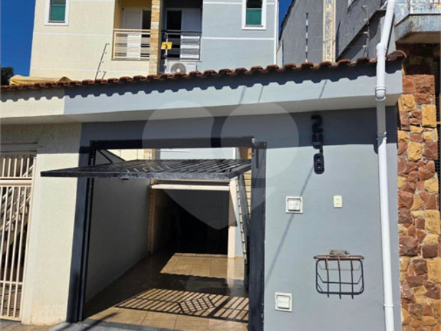 Sobrado à venda com 3 quartos, sendo 1 suíte,  em Vila Gustavo, São Paulo, SP