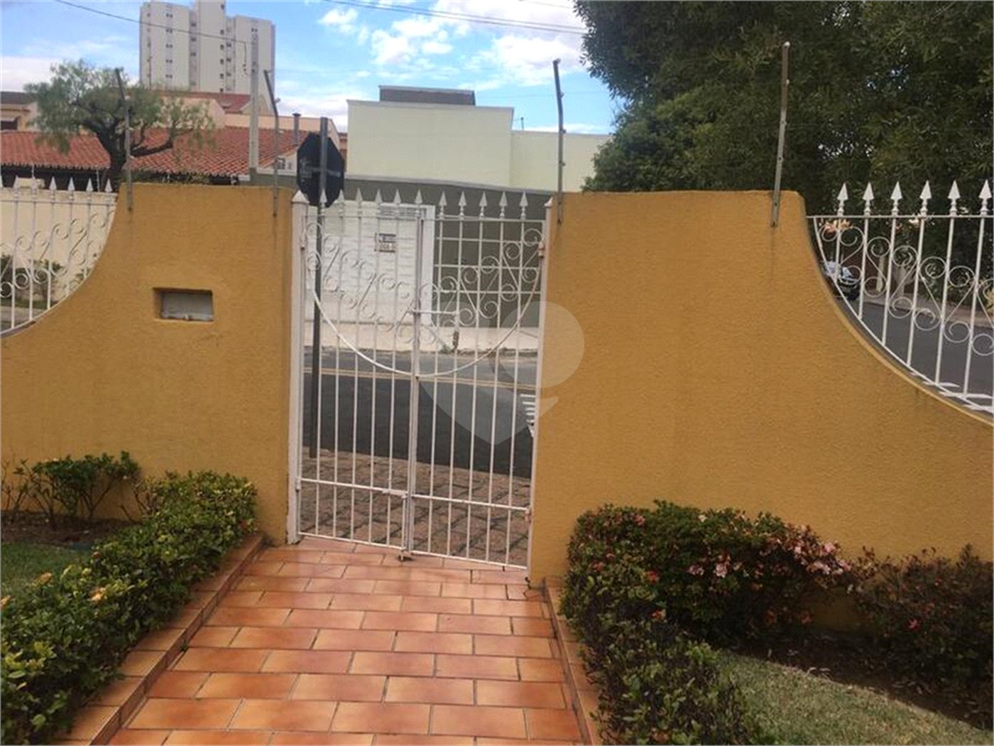 Casa à venda com 5 quartos, sendo 3 suítes, em Vila Almeida, Indaiatuba, SP